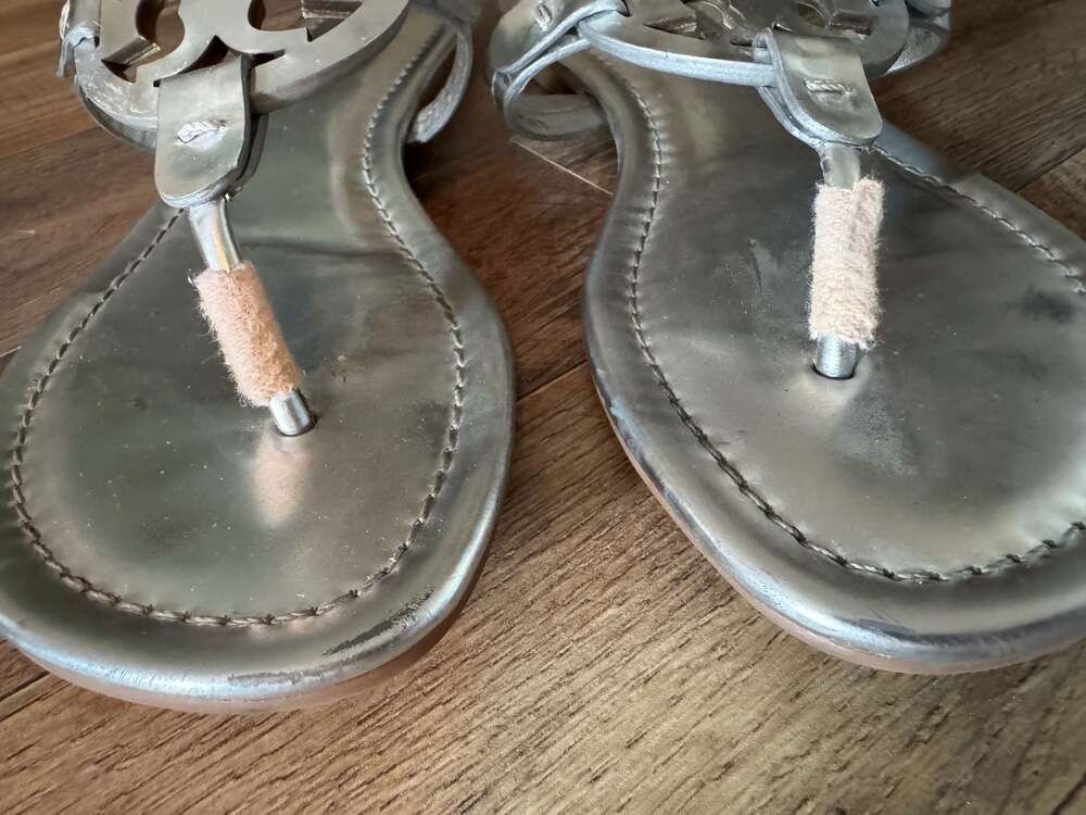 Tory Burch Miller Metallic Leather Thong Sandals - Picture 4 of 7